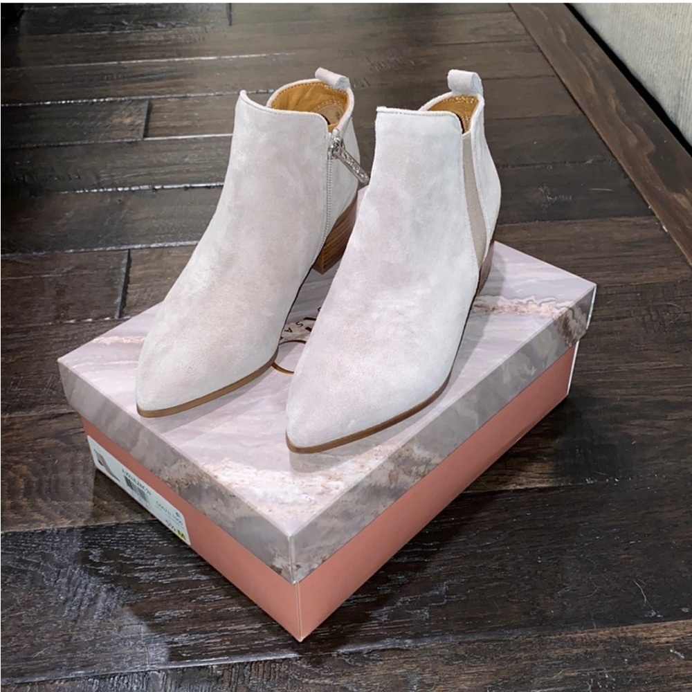 NWT SARTO Ankle Boots